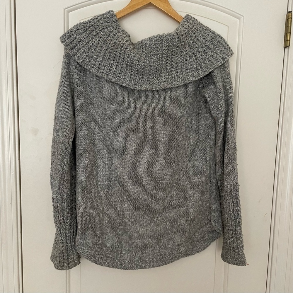Abercrombie & Fitch Light Grey Long Sleeve Off Shoulder Chunky Sweater